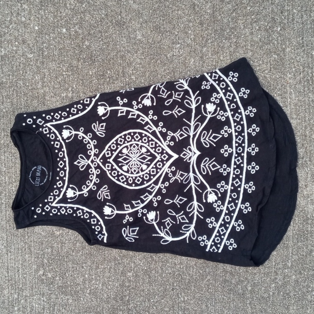 Lucky Brand Embroidered women's Top Small